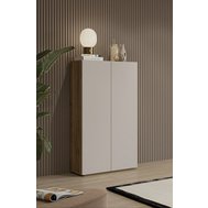 Vysoká komoda Criss s policemi - v interiéru