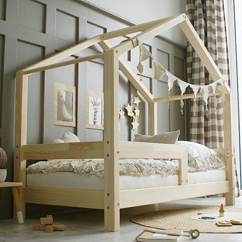 Domečková postel Housebed se zábranou - 80 x 160 cm / přírodní 01