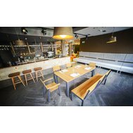 Stoly a židle do restaurace